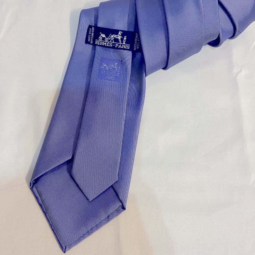 HERMÈS Silk Solid Tie